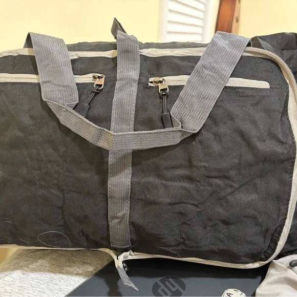 Black and Gray Men’s Duffle Bag 40L - Picture 5 of 8